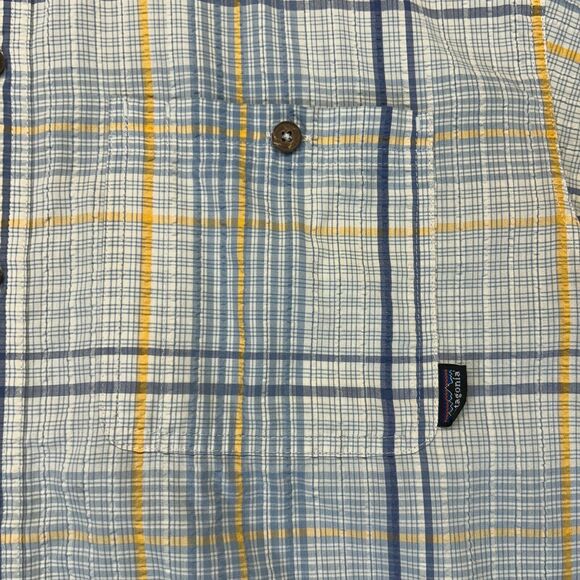 Patagonia Shirt Men's Medium Short Sleeve Button Up Blue Plaid Seersucker Light - Picture 3 of 9